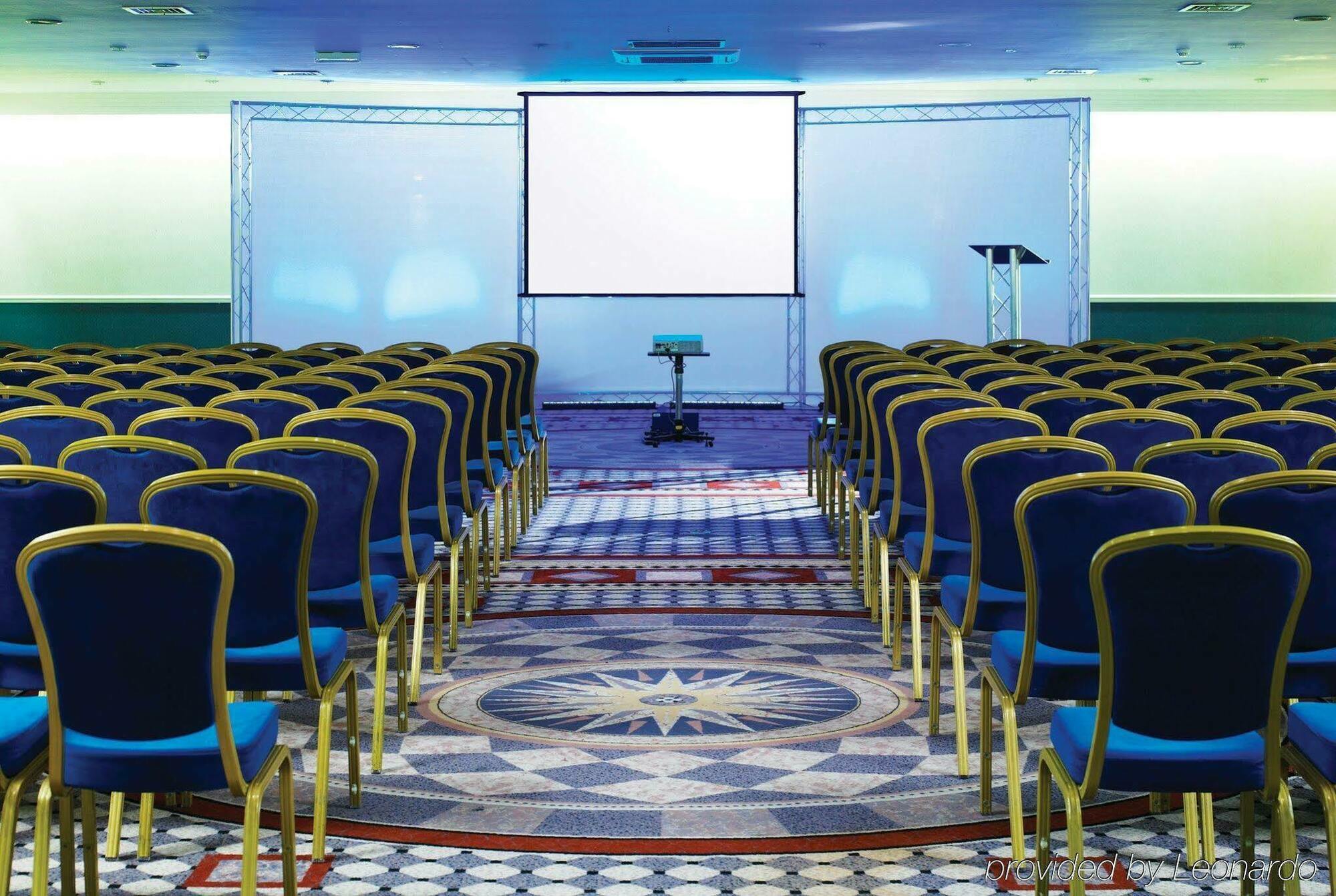 Leonardo Hotel And Conference Venue Hinckley Island Business photo